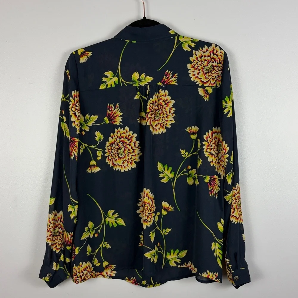 Cabi Chic Floral Semi-Sheer Long Sleeve Button Front Blouse Medium Navy Blue - Picture 13 of 14